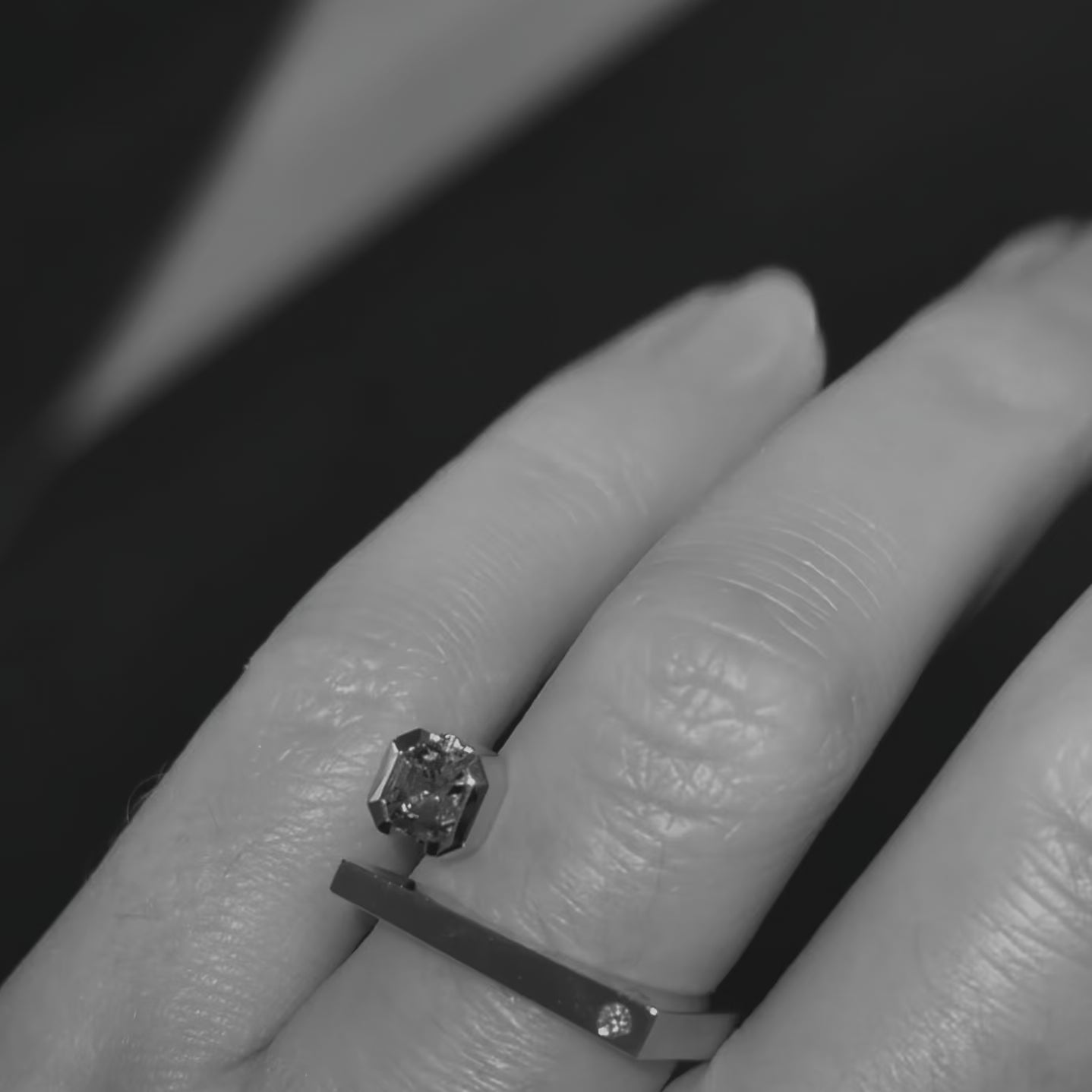 14k solid white gold Sapphire Diamonds ring CMR/232